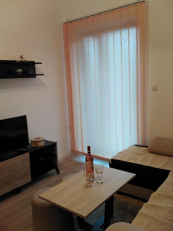Apartman Tia Vrnjačka Banja Exterior foto